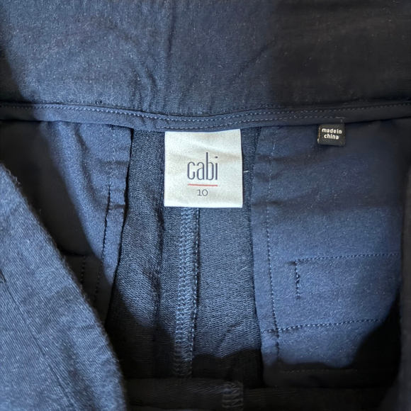 CAbi Easy Crop #5177 Navy Belted Crop Pants Size 10 EUC - Picture 7 of 11